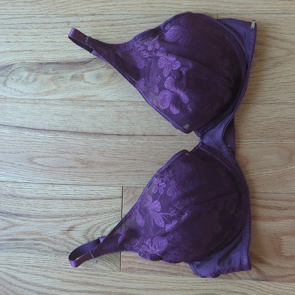 La Vie en Rose. Push-up Deep V-plunge Bra. Deep Purple. Size 34C - Picture 3 of 8